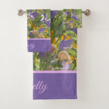 Goldfinch en una flor harebell