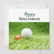 Golfer Happy Retirement con bola de golf en green