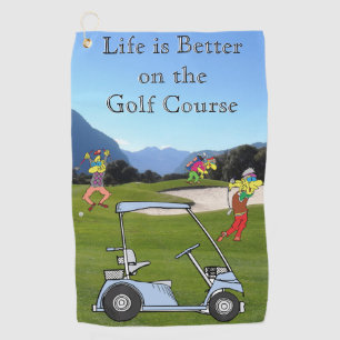 Golfistas divertidos y toalla de carrito de golf
