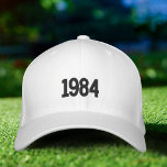 Gorra Bordada Año de Nacimiento Papá Embroider Gorra, Flexfit Wh<br><div class="desc">El Flexfit White Cap es un Gorra Minimalista bordado en 1984, año de nacimiento simple, ideal para papá de moda y deportista. 🦋 AVISO: el texto de la parte posterior. 🦋 Puede personalizar fácilmente el producto añadiendo su propio año y texto ("papá", "padre", "Mike"... ) para hacerlo completamente único. También...</div>