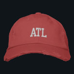Gorra Bordada ATL "Atlanta" Monograma Estilo Vintage Blanco y Ro<br><div class="desc">El ATL "Atlanta" Monogramado bordado blanco sobre gorra de algodón de estilo rojo añejo. Hace un regalo maravilloso para cualquiera que ame Atlanta GA! Además, si prefiere tener su monograma personal, simplemente seleccione el botón "Personalizar esta plantilla" para introducir sus iniciales de nombre. El bordado es el personalizable a otras...</div>