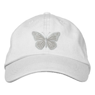 Gorra Bordada Blanco sobre la mariposa monarca blanca