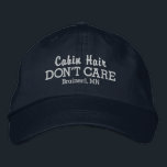 Gorra Bordada Cabina divertida no se preocupa por nombre de pueb<br><div class="desc">Funny sombrero de béisbol que dice "Cabina de pelo no le importa". Añade el nombre de tu cabaña o pueblo del lago favorito (o borra). Cambie fácilmente el texto y el color gorra. Ya sea que te dirijas hacia el norte a la cabaña o que pases un día en el...</div>