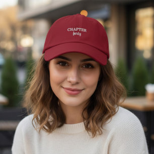 Gorra Bordada CAPÍTULO cuarenta en Rojo