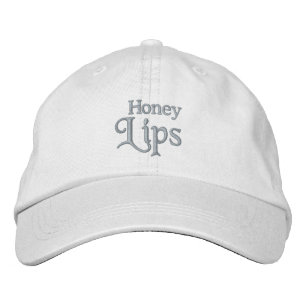 GORRA BORDADA CÁPSULA DE LIPS DE HONEY