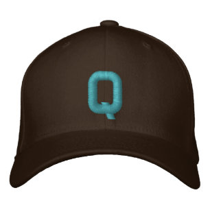 Gorra Bordada Capuchón ajustable Q monogramado