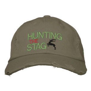 GORRA BORDADA CAZANDO LA ESCENA