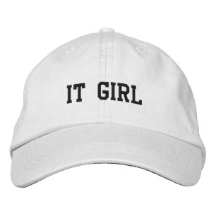 Gorra Bordada Chica del momento