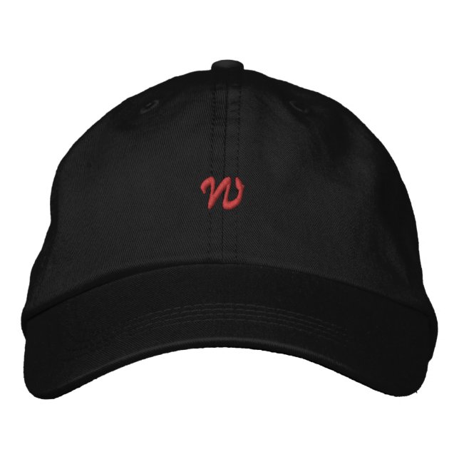 Gorra bordada con monograma de letra inicial W may (Anverso)