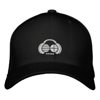 Gorra Bordada Cuatro cuartos - Cara frontal/lateral del logotipo