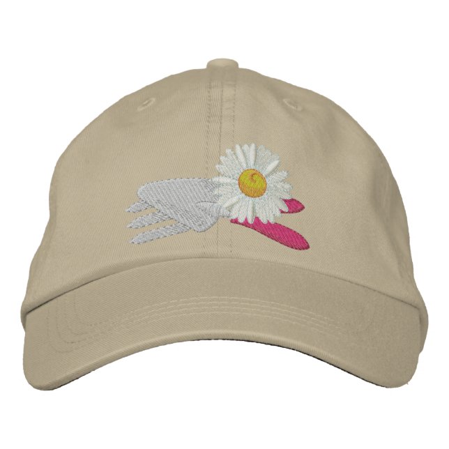 Gorra Bordada Daisy con herramientas de jardín (Anverso)