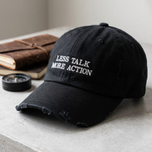 Gorra Bordada Emblema Vintage Negro Angustiado Menos Habla Más A