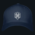 Gorra Bordada Escudo de monograma Personalizado  personalizado<br><div class="desc">Escudo de Monograma Personalizado de Iniciales Monogramadas Casquillo de Béisbol Embrodado Personalizado presenta el sencillo y moderno monograma bordado de sus iniciales dentro de un borde escudo. Perfecto como regalo para la familia y amigos por cumpleaños, Navidades, Día del Padre, Día de la Madre, bodas y más. Creado por Evco...</div>