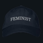 Gorra Bordada Feminista, texto blanco sobre azul marino<br><div class="desc">Muestre que apoya la igualdad de derechos para mujeres y hombres usando una gorra de béisbol con la palabra "feminista" bordada en negrita en blanco todo el texto de la capital en un fondo azul marino. Los gorras están disponibles en otros colores de la barra lateral. Para ver el diseño...</div>