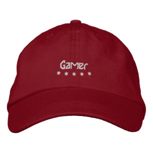 Gorra Bordada Gamer" de forma prominente en el frente con estrel