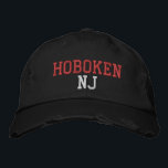 Gorra Bordada HOBOKEN NJ Rojo y Blanco sobre el estilo de cosech<br><div class="desc">Borde rojo y blanco de HOBOKEN NJ sobre el gorra de algodón de estilo vintage con angustia negra. El bordado es el personalizable a otras opciones de color al seleccionar el botón de la herramienta "Editar diseño". También está disponible la opción para seleccionar la elección del color gorra en la...</div>