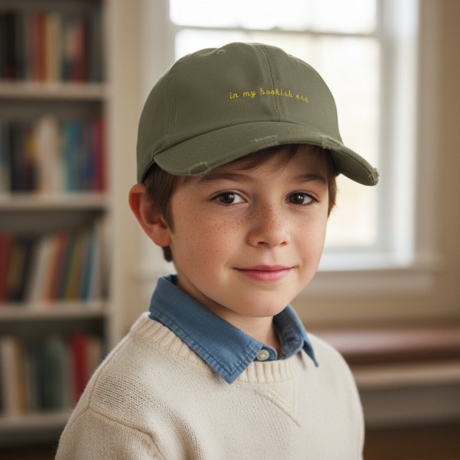 Gorra Bordada In My Bookish Era in Light Olive (Subido por el creador)