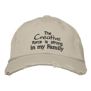 Gorra Bordada La fuerza creativa es fuerte en mi familia