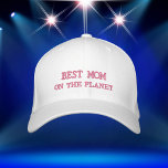 Gorra Bordada La Mejor Mamá En El Planeta<br><div class="desc">La Mejor Mamá En El Planeta Borró El Gorro De Béisbol. Este capuchón de béisbol se muestra en blanco con bordado rosa. Perfecto para el Día de la Madre,  Regalos de cumpleaños,  Regalos de Navidades o en cualquier momento.</div>