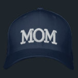 Gorra Bordada Mamá simple Personalizado de tipografía moderna<br><div class="desc">Mamá,  simple Personalizado de tipografía moderna bordada gorra de béisbol presenta el sencillo y moderno texto bordado "Mamá". Perfecto como regalo para la madre por el Día de la Madre,  Navidades,  cumpleaños y más. Creado por Evco Studio www.zazzle.com/store/evcostudio</div>