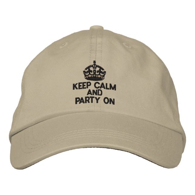 GORRA BORDADA MANTENER LA CALMA Y EL FIESTA EN CLARO (Anverso)