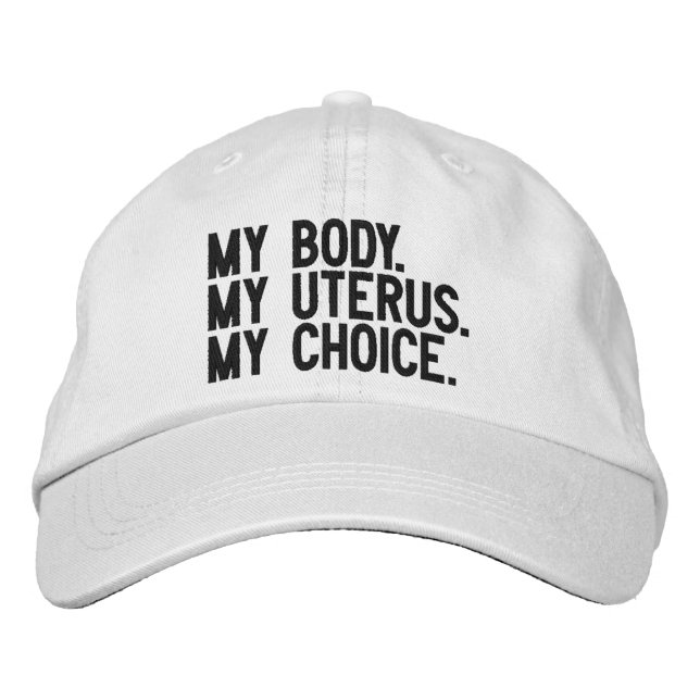 Gorra Bordada Mi cuerpo mi útero mi elección blanco negro minima (Anverso)