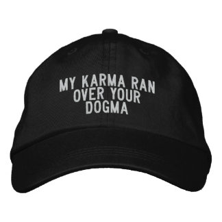 Gorra Bordada Mi Karma pasó por tu Dogma