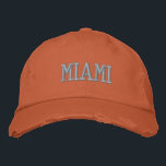 Gorra Bordada MIAMI Estilo de la ventisca azul y Naranja con pro<br><div class="desc">MIAMI Blue Embroidered gorra de algodón Naranja con problemas de estilo vintage. Hace un regalo maravilloso para cualquiera que ame Miami FL! Si prefiere tener su texto personal, simplemente seleccione el botón "Personalizar esta plantilla" para introducir su elección de texto personalizado. El bordado también es personalizable a otras opciones de...</div>
