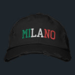 Gorra Bordada MILANO Milán Italia Estilo Vintage Verde Blanco<br><div class="desc">MILANO "Milán" nombre de ciudad italiana bordado con la bandera italiana Colores de color Blanco verde y rojo sobre negro estilo añejo gorra de algodón afligido. Hace un regalo maravilloso para cualquiera que adora el hermoso país de Italia!</div>