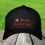 Gorra Bordada Moda de Basilea y Suiza / Patriotas de la bandera<br><div class="desc">Gorras bordados: Suiza y Basilea,  béisbol de moda con bandera suiza / sombreros de camioneros para los patriotas suizos - amor a mi país,  viajes,  vacaciones / hinchas deportivos</div>