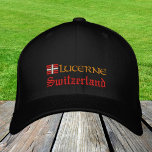 Gorra Bordada Moda de Lucerna y Suiza / Patriota de Bandera Suiz<br><div class="desc">Gorras bordados: Suiza y Lucerna,  béisbol de moda con bandera suiza / sombreros de camioneros para los patriotas suizos - amor a mi país,  viajes,  vacaciones / hinchas deportivos</div>