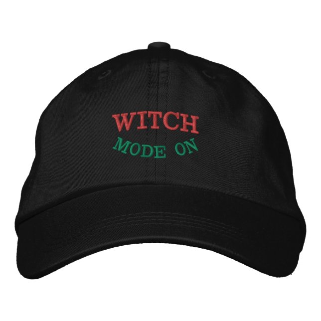 Gorra Bordada MODO BRUJA ACTIVADO Texto personalizado Calidad Pr (Anverso)