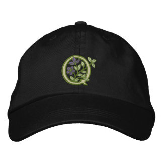 Gorra Bordada Monograma de flor Q inicial