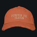 Gorra Bordada Naranja de temporada de calabaza<br><div class="desc">Es esa vez de nuevo - el otoño es la estación del pastel,  así que acá en la tipografía moderna está la "Temporada del Pie de Calabaza".</div>