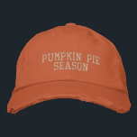 Gorra Bordada Naranja de temporada de calabaza<br><div class="desc">Es esa vez de nuevo - el otoño es la estación del pastel,  así que acá en la tipografía moderna está la "Temporada del Pie de Calabaza".</div>