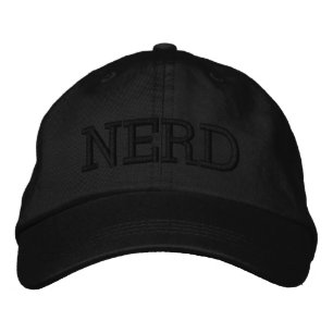 GORRA BORDADA NERD