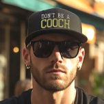 Gorra Bordada No seas un italiano humorístico de la costa este<br><div class="desc">La gorra negra de béisbol con bordados "Don't be" en gris y "Chooch" en verde vibrante es un accesorio humorístico y culturalmente significativo para los italianos de la Costa Este. "Chooch" es un término lúdico en el léxico italiano-estadounidense, que se refiere a alguien que es un poco tonto o despistado....</div>