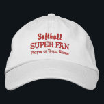 Gorra Bordada Nombre del jugador del equipo deportivo del Super<br><div class="desc">Apoya a su equipo o jugador favorito de softball con esta tapa SUPER FAN. Añade tu escuela secundaria, juventud, club, equipo universitario o nombre de jugador para crear un gorra único. (También se puede cambiar esto a cualquier otro deporte). Cambie fácilmente el texto y el color gorra para que coincidan...</div>
