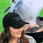 Gorra Bordada Nombre en negro, Reunión familiar,<br><div class="desc">Un capuchón negro con un hilo bordado en color turquesa en un tipo de letra de mensajero. Cambio rápido y sencillo de redacción/texto utilizando la plantilla proporcionada. Hay tres estilos de gorras a elegir. Este es el tapón adaptable básico alternativo. Mira los diferentes colores disponibles, siguen cambiando. La talla única...</div>
