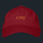 Gorra Bordada Nombre KING Parece cómodo para un superGorra guapo<br><div class="desc">Nombre KING Con Una Cómoda Y Bonita SuperGorra Borrada De Béisbol. Estilo -Aparato alternativo Nombre de Gorra de mayúsculas ajustable básico - Color del Gorra KING - Nombre de fuente rojo - Guión de Oesco Cree su propio nombre de texto o cree su propio Gorra de texto, fácil de editar...</div>