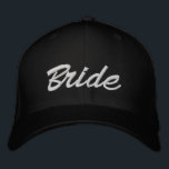 Gorra Bordada Novia escritura personalizado blanco negro boda el<br><div class="desc">Bride personalizado blanco y negro guión elegante boda de moda Borrada gorra de béisbol. Personalizable de texto blanco,  fondo negro. Disponible en muchos colores y opciones de estilo.</div>