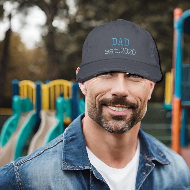 Gorra Bordada NUEVA DAD - est.2020 (Subido por el creador)
