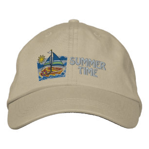 Gorra Bordada Palabras y barcas bordadas en el tiempo de verano