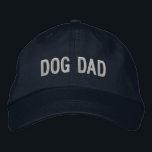 Gorra Bordada Papá perro| Perro de Guay<br><div class="desc">Los amas y cuidas como a los niños, y te dan amor incondicional a cambio. Eres un papá perro y es lo mejor que te ha pasado. Una impresionante gorra de béisbol para el perro es su bebé. Este fresco gorra bordado hace el regalo perfecto para un buen hombre que...</div>