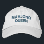 Gorra Bordada Personalizado de citas divertidas de Mahjong Queen<br><div class="desc">¡Muestra tu orgullo Mahjong con estilo con esta gorra bordada de la "Reina Mahjong"! Perfecto para los amantes del Mahjong y los amantes de los juegos, este gorra ajustable le da un toque lúdico a su armario, mientras que le mantiene fresco y cómodo. Ya sea que juegues en tu club...</div>