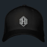 Gorra Bordada Personalizado de tipografía moderna y simple de pa<br><div class="desc">Dad Simple Modern Typography Personalizado Embroidered Baseball Cap presenta el sencillo y moderno texto bordado "Dad". Perfecto como regalo para papá por el Día del Padre,  Navidades,  cumpleaños y más. Creado por Evco Studio www.zazzle.com/store/evcostudio</div>