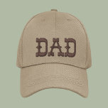 Gorra Bordada Personalizado de tipografía moderna y simple de pa<br><div class="desc">Dad Simple Modern Typography Personalizado Embroidered Baseball Cap presenta el sencillo y moderno texto bordado "Dad". Perfecto como regalo para papá por el Día del Padre,  Navidades,  cumpleaños y más. Creado por Evco Studio www.zazzle.com/store/evcostudio</div>