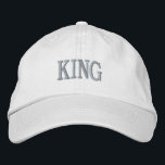 Gorra Bordada Personalizado King Texto Impreso Elegante Elehant<br><div class="desc">✔️ Premium Embroidery - "KING" nombre apostado para una apariencia de gama alta ✔️ Ajuste ajustable - Un tamaño que mejor se adapta con una correa cómoda ✔️ Color Blanco clásico - Versátil y elegante para cualquier conjunto ✔️ Durable y Ligero - Perfecto para el desgaste diario, deportes o salidas...</div>
