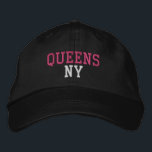 Gorra Bordada QUEENS NUEVO simple rosa caliente y blanco sobre n<br><div class="desc">Bonito QUEENS NY Color blanco y rosado bordado en gorra de algodón negro. El bordado es el personalizable a otras opciones de color al seleccionar el botón de la herramienta "Editar diseño". También está disponible la opción para seleccionar la elección del color gorra en la página principal del elemento.</div>