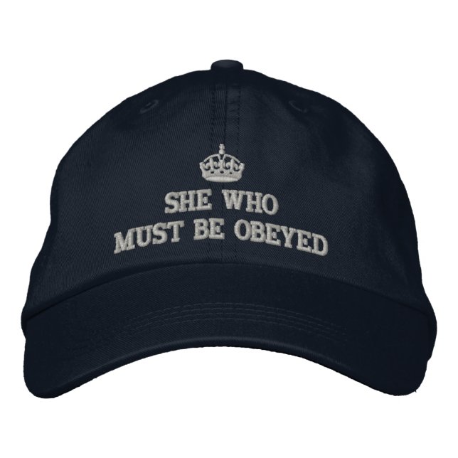 Gorra Bordada Quien debe ser obedecido (Anverso)